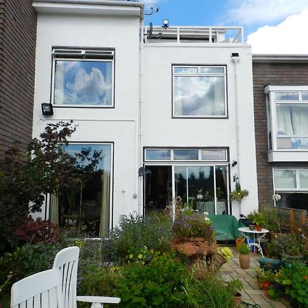 Chiswick Riviera With Free Parking Bed & Breakfast Лондон Екстериор снимка