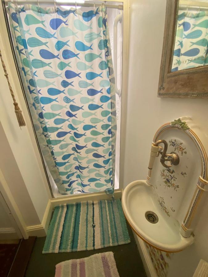 Chiswick Riviera With Free Parking Bed & Breakfast Лондон Екстериор снимка